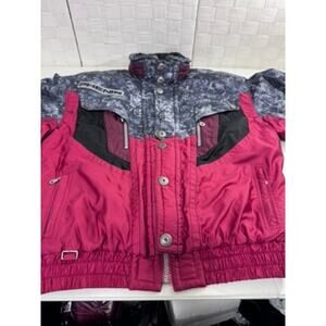 "PHENIX SPORTS" Vintage ,Ski Coat, Size M, Red,Blk,Gray, 28"T x 24"W x‎ 23.5"Arm